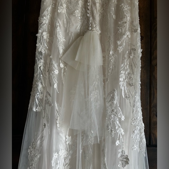 Justin Alexander Gretchen 88326 Plunging V Neck Bead Wedding Dress - Picture 9 of 17